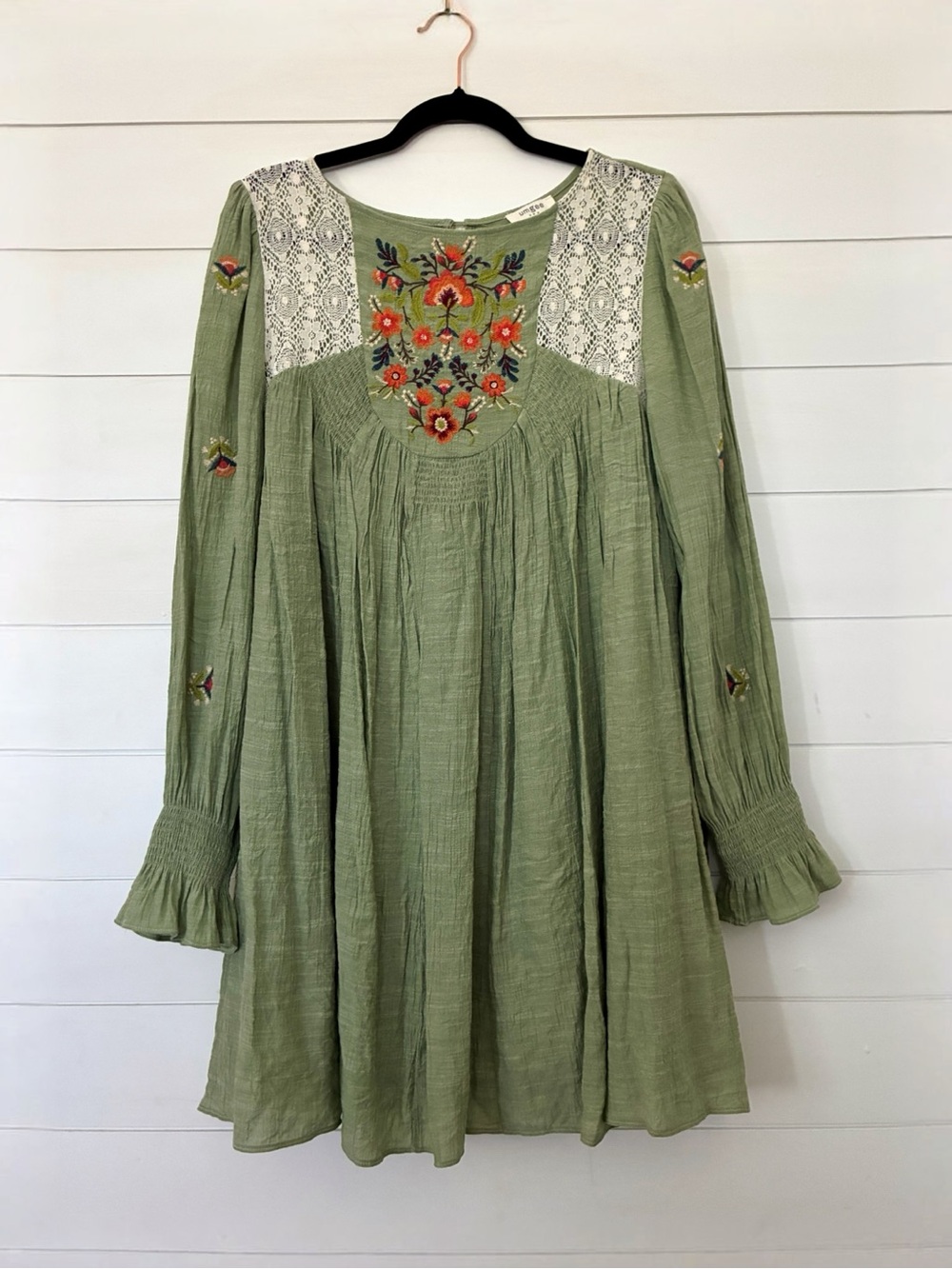Umgee Women's Sage
Green Long Sleeve Gauze
Embroidered Lace Yoke Boho Dress